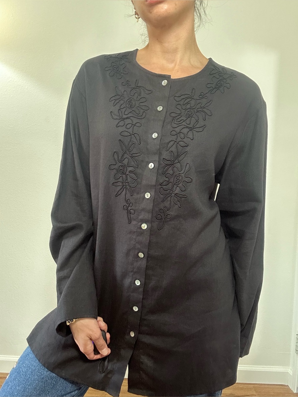 Vintage Valerie Stevens 90’s 100% Linen Black Long Shirt Soutache Embroidered M